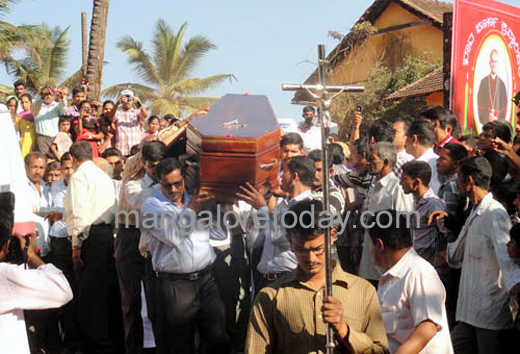 Bishop-Amrose-Funeral03